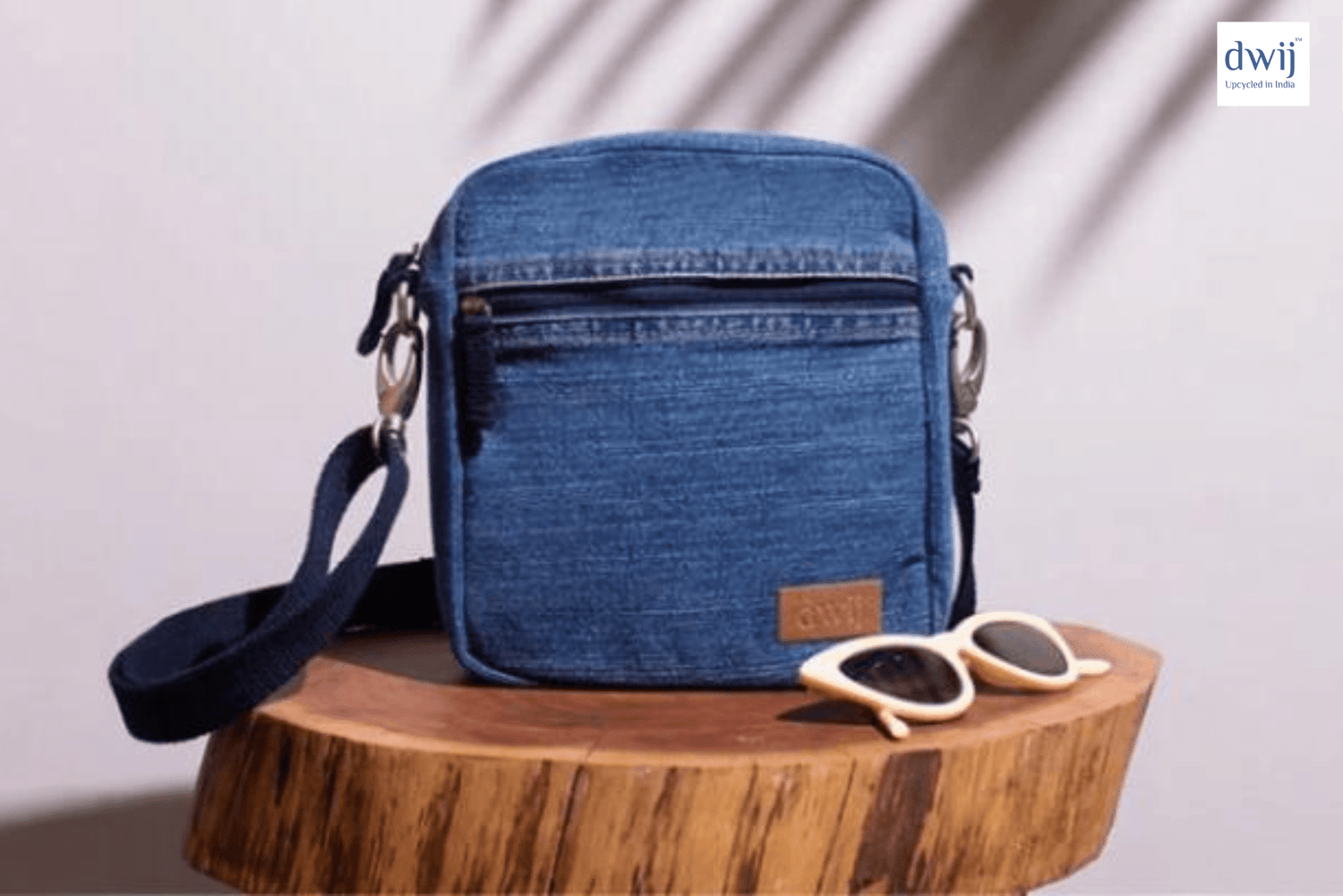 What Is the Difference Between a Purse and a Wallet? A Guide for Conscious Shoppers - Dwij