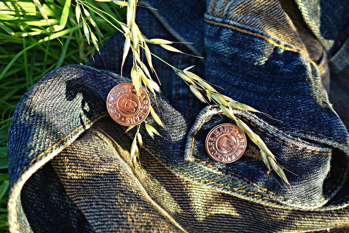 What Makes Upcycled Denim Accessories Unique Compared to Regular Denim? - Dwij